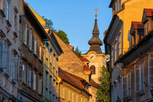 Zonsondergang Oude Binnenstad Van Ljubljana Slovenië Traditionele Huizen Langs Gornji — Stockfoto