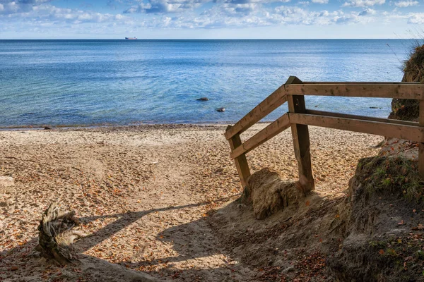 ポーランド グディニアのバルト海のRedlowskaビーチへの入り口 — ストック写真