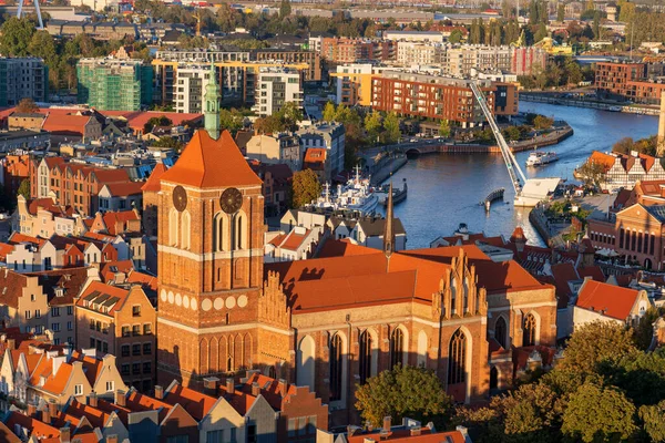 Gdansk Városa Lengyelországban Városkép Szent János Templommal Naplementekor — Stock Fotó