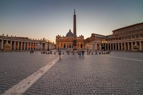 Watykan Rzym Włochy Września 2020 Plac Piotra Watykan Kolumnadą Berniniego — Zdjęcie stockowe