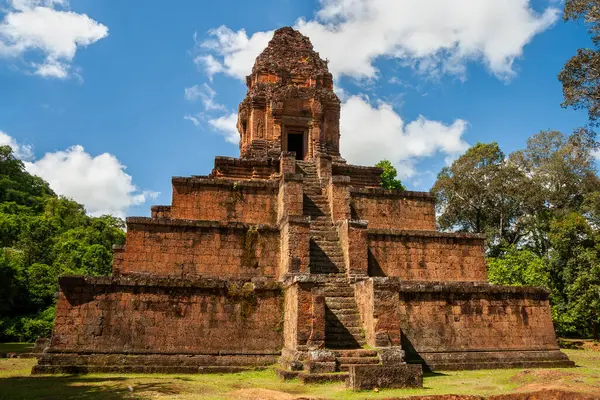 Prasat Baksei Chamkrong Oude Piramide Hindoe Tempel Cambodja Gewijd Aan — Stockfoto