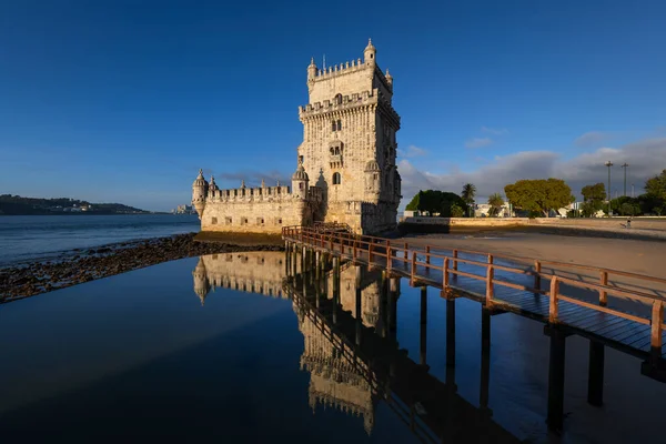 Belem Tower Lissabon Portugal Grenzbefestigung Tejo Bei Sonnenaufgang Mit Spiegelung — Stockfoto