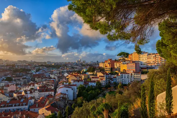 Stad Lissabon Prachtige Zonsondergang Stadsgezicht Vanuit Het Miradouro Graca Uitkijkpunt — Stockfoto