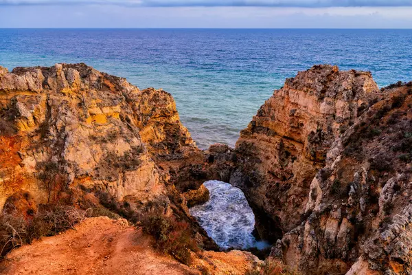 Katedrális Boltozata Természeti Látnivaló Atlanti Óceánon Ponta Piedade Algarve Partjainál Stock Kép