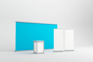 Mavi bir arka plan, iki beyaz rulo pankart ve bir tezgahın yer aldığı minimalist bir sergi. Profesyonel markalaşma ve etkinliklerde gösterim için ideal.
