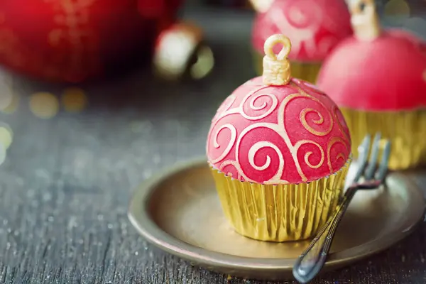 Cupcake Bauble Natale Rosso Oro — Foto Stock