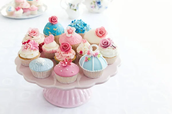 Assortimento Bellissimi Cupcake Una Torta Pomeridiano — Foto Stock