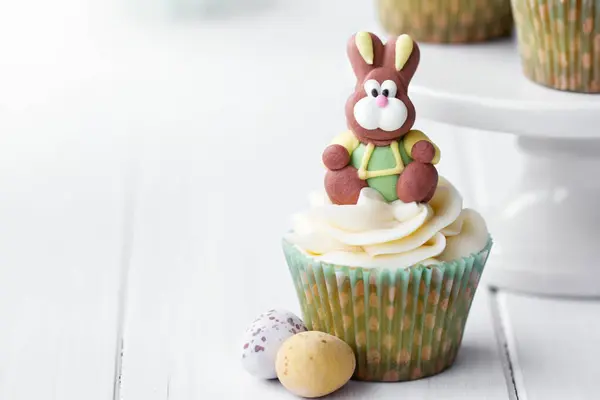 Cupcake Easter Bunny Ile Dekore Edilmiştir Stok Fotoğraf