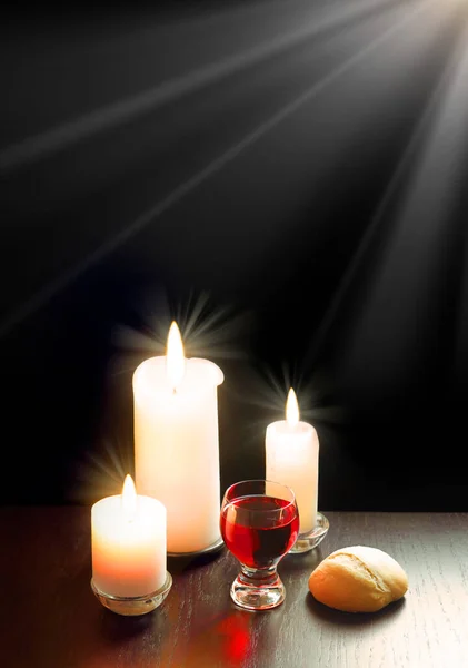 Ρετρό Τελευταίο Άγιο Ευαγγέλιο Σταυρός Αγάπη Νέα Ιεροτελεστία Φως Ιερέας — Φωτογραφία Αρχείου