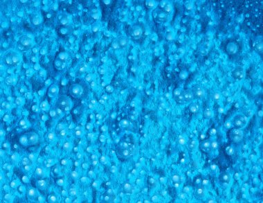 Asteroit mikro tehlikesi olan soğuk algınlığı virüsü dairesel gözenekli element kavramını kapatın. Fütürist sanat tasarımı tarzı koyu parlak teal parıltısı mavi cyan renklendirmesi dikişsiz kağıt metin kopyalanma alanı görünümü