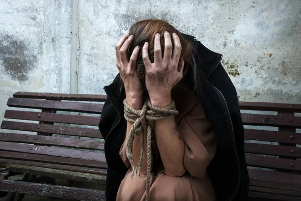 Jovem Adulto Solitário Tristeza Luto Raptar Captur Estresse Senhora Sentar — Fotografia de Stock
