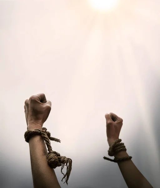 Close Levantar Punho Direito Abuso Prisão Pedir Religião Deus Crença — Fotografia de Stock
