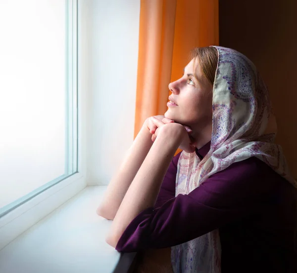 Young Saint Biblic Shawl Lone Sad Mood Feel Teen Lady — Stock Photo, Image