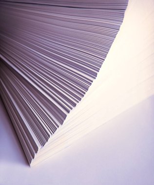 Yumuşak, eski, bej renkli, çizgili, kanva kıvrımlı, kıvrımlı, parşömen, gölge, element deseni. Makro görünümü kapat dalgalı sarmal kaydırma taşı tablo platformu metni uzay grafik tasarımı dekoru oku