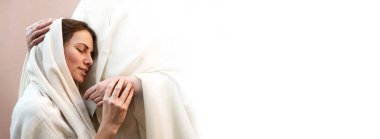 Kutsal aziz kutsal ilahi ışığı, parlak atkıyı, sevimli genç kadın yüzünü kutsa. Kral kurtarıcıya güven. Saadet, ruh, rüya, neşe, kutsal evlilik, lütuf, hayat, baba kolu.