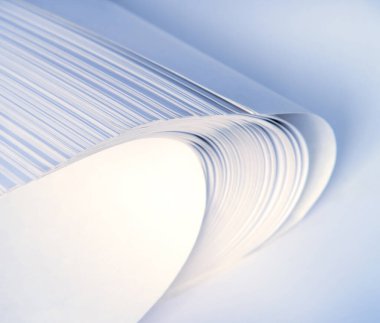 Yaratıcı dairesel büyük mavi bulanık kanva çizgili not defteri öbek öge yığını telif uzayı. Geçmişe dönük okul çalışmasını kapat edebiyat yazısını yayınla kütüphane oku, resim kartı imzası boş çerçeve metni dekorasyonu