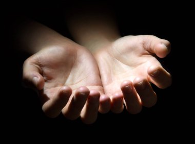 Kapalı, kutsal, genç, kutsal yahudi bayan 2 açık bardak tut, yalvar, Tanrı 'nın sevgisini kutsa. Eski İncil tarihini kapat Arap erkek çocuk günahkar ruh şükürler olsun ki mesaj uzayı var. 