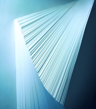 Yumuşak, eski, bej renkli, çizgili, kanva kıvrımlı, kıvrımlı, parşömen, gölge, element deseni. Makro görünümü kapat dalgalı sarmal kaydırma taşı tablo platformu metni uzay grafik tasarımı dekoru oku