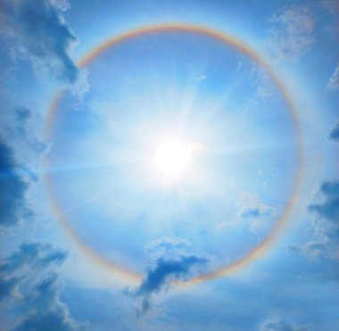 Bahar soğuğu yüksek güzellik dramatı sirrus sahnesi parlak renk rüzgarı kimse sanat stili kopyacı değil. Parlak bulanık, yumuşak, koyu yağmurlu, dolunay, beyaz ay gezegeni, dünya, sisli, gökyüzü, metin, uzay, fantezi güneş köpeği.