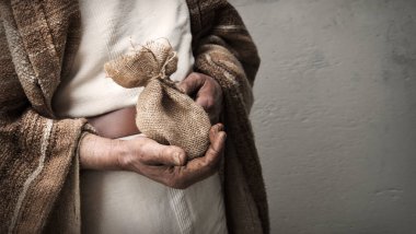 Doğu İsrail 'de yaşayan fakir, köylü, Arap, yaşlı bir adam. 30 altın, 30 gümüş para al. Yahudi kolu, altın, tohum, tahıl, İncil, İncil, İncil, İncil, İncil, İncil, İncil, İncil.