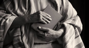 Son sınıfların Cathol Kilisesi 'nin yeni kağıt sayfası İsrail Hukuku kavramı. Dindar Yahudi erkek papaz söze güven, sevgi duy Yahudi kadın kutsal kutsal İncil 'den vaaz ver kara metin uzayı