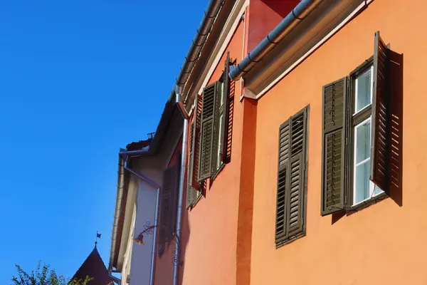 Sokaktaki Renkli Bina Sibiu Romanya Telifsiz Stok Fotoğraflar