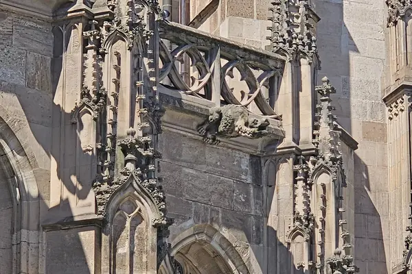 Slovakya 'nın Kosice kentindeki St. Elizabeth Katedrali' nin detayları