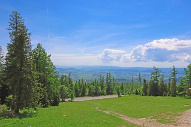 Hrebienok 'tan görüntü - Slovakya' nın High Tatras kentindeki Stary Smokovec 'in üzerindeki tanınmış turizm merkezi