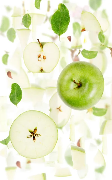 Abstrakt Bakgrund Gjord Gröna Äpple Frukt Bitar Skivor Och Blad — Stockfoto