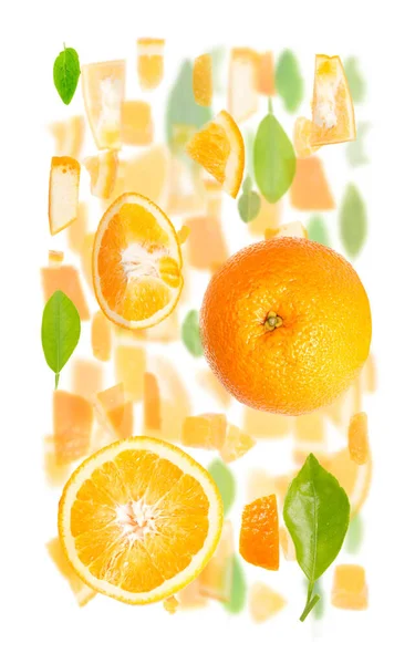 Abstract Achtergrond Gemaakt Van Sinaasappel Citrusvruchten Stukjes Plakjes Blaadjes Geïsoleerd — Stockfoto
