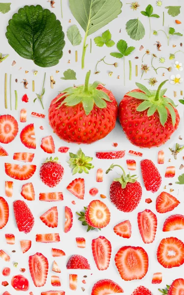 Abstract Background Made Strawberry Fruit Pieces Slices Leaves Isolated Gray — Stock Photo, Image