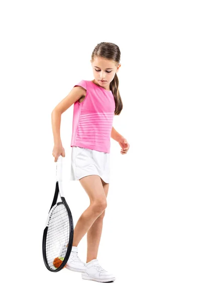 Mladá Tenistka Růžovém Malá Dívka Pózuje Raketou Míč Izolované Bílém — Stock fotografie