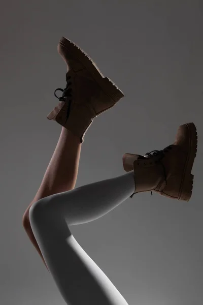 Sexy Female Legs Wearing Boots One Leg White Leggings Side — Stock Photo, Image