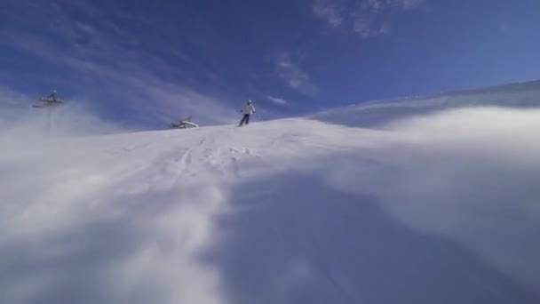 Meisjesskiër Skiën Pisten Zwitserse Alpen — Stockvideo