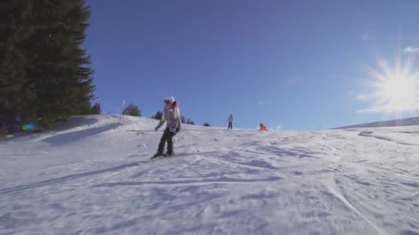 Meisjes Ski Snowboard Klaar Pistes Skiën — Stockvideo
