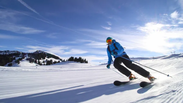 Skieur Professionnel Skiant Sur Les Pistes Des Alpes Suisses Vers — Photo