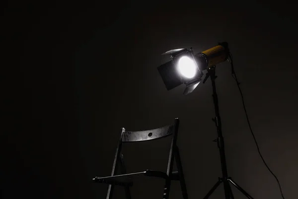 Film Režiséři Židle Place Světlem Stojanu — Stock fotografie
