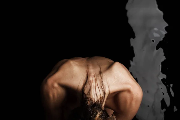 Abstrakter Weiblicher Körper Wasser Mit Reflexionen Der Oberfläche Rückenansicht Mit — Stockfoto