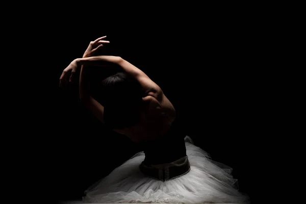 Media Silueta Bailarina Ballet Moderna Balerina Posando Sobre Fondo Oscuro —  Fotos de Stock