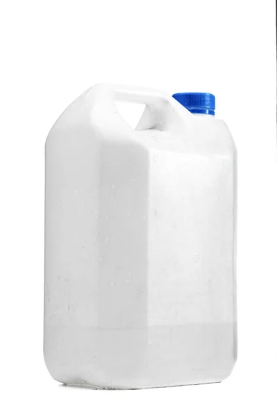 Biały Plastikowy Pojemnik Uchwytem Wodę Lub Inne Płyny Niebieskim Wieczkiem — Zdjęcie stockowe