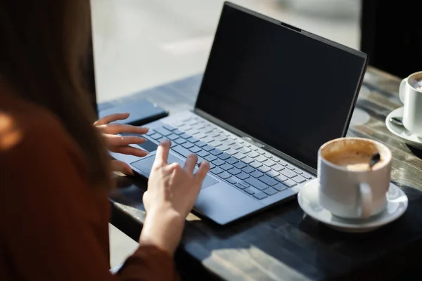 Young Businesswoman Cafe Bar Restaurant Freelancer Girl Working Laptop Having — Stock Fotó