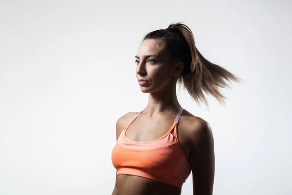 Porträt Eines Mädchens Sport Läuferin Isoliert Auf Weißem Hintergrund — Stockfoto