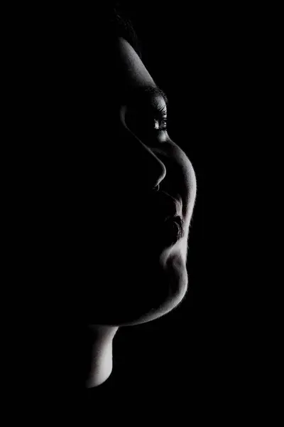 Boczne Oświetlenie Sylwetka Portret Dziewczyny Czarnym Tle Obrazy Stockowe bez tantiem