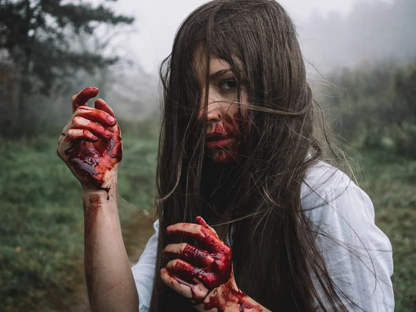 Cadılar Bayramı Kostümü Giymiş Bir Kız Korkunç Bir Portre — Stok fotoğraf