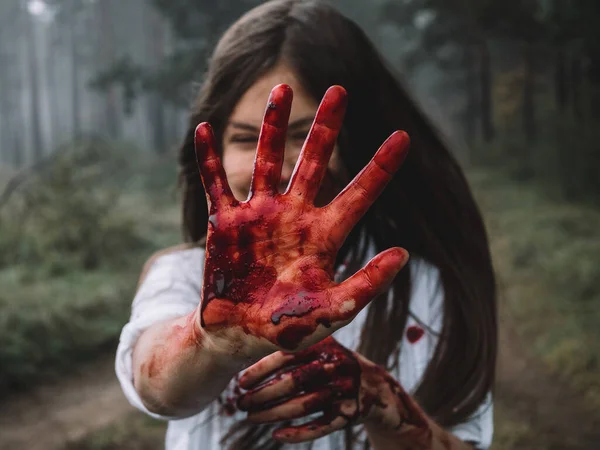 Cadılar Bayramı Kostümü Giymiş Bir Kız Korkunç Bir Portre — Stok fotoğraf