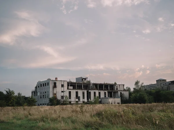 Verlassene Gebäude Nach Zombie Apokalypse Stockfoto