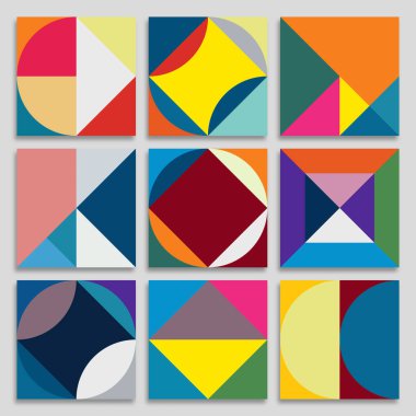 Dört renkli geometrik soyut arkaplan kümesi