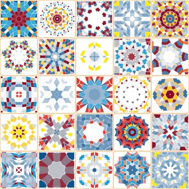 Renkli fayans kümesi.