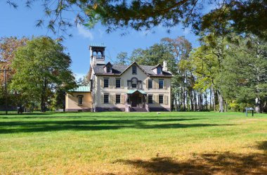KINDERHOOK, NEW YORK - 19 OCT 2022: Lindenwald Estate a National Historic Site ve ABD 8. Başkanı Martin Van Buren 'in evi.