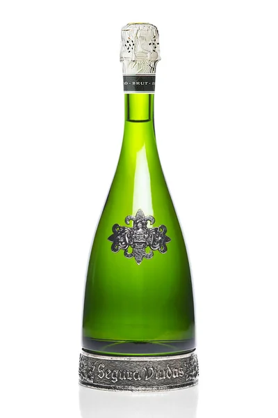 Irivne California 11月2022 セグラ ヴィウダス ブリュット リザーバ ヘレッド カヴァのボトル スペインからスパークリングワイン — ストック写真